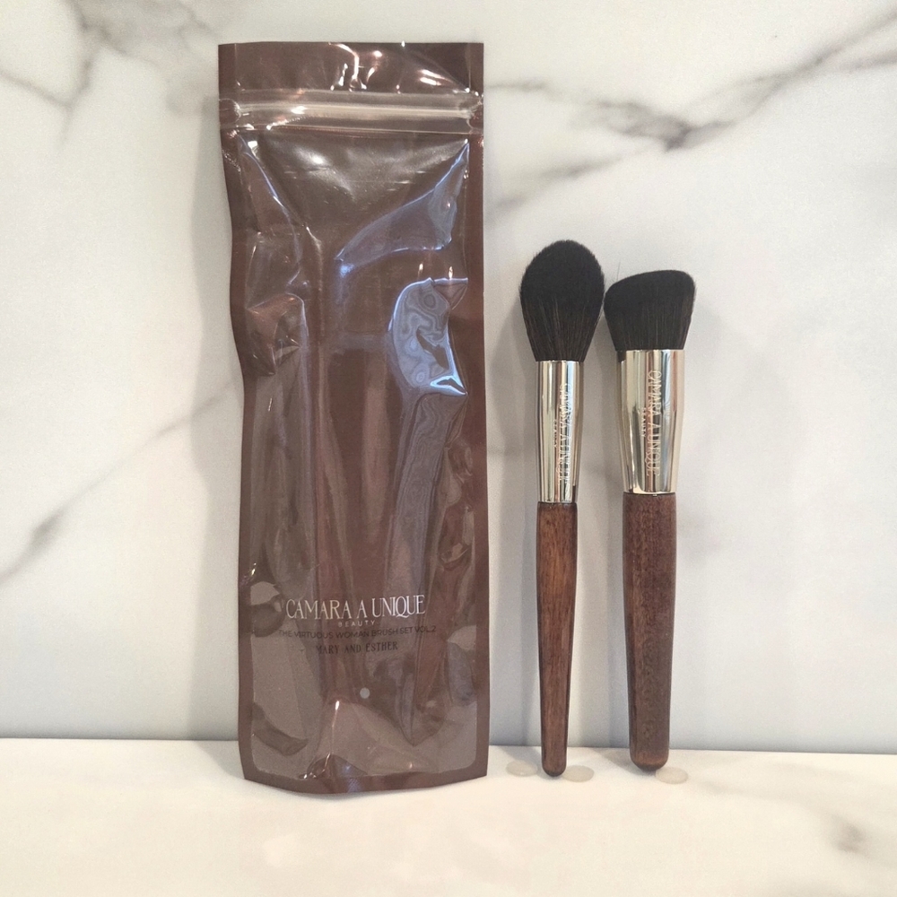 CAMARA AUNIQUE BEAUTY The Virtuous Woman 2 Piece Brush Set Vol.2 NEW IN PACKAGE